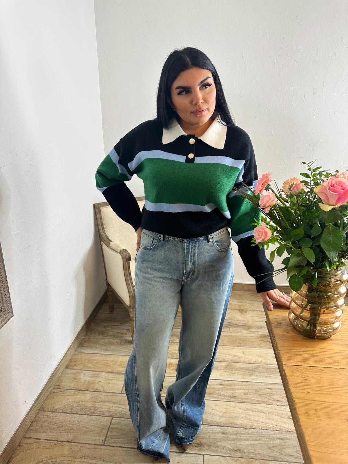 Pull rayé col polo – Style chic & décontracté