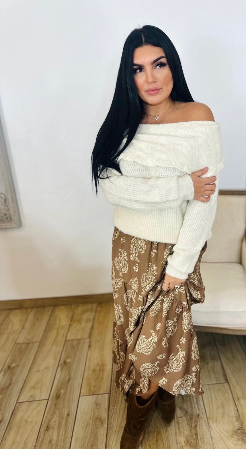 Pull écru épaules dénudées