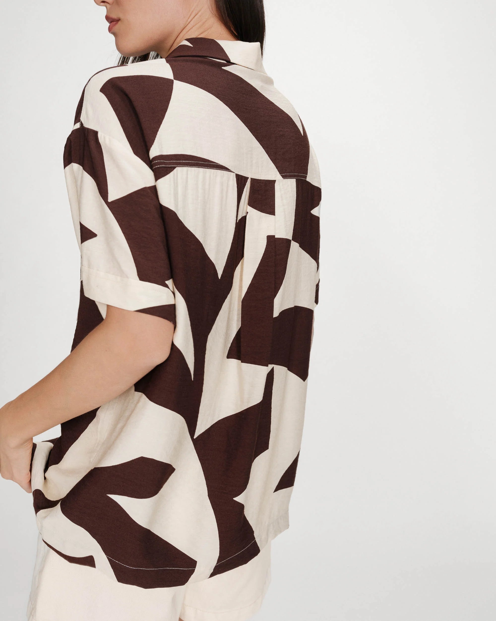 Chemise GRACE & MILA imprimée graphique chocolat