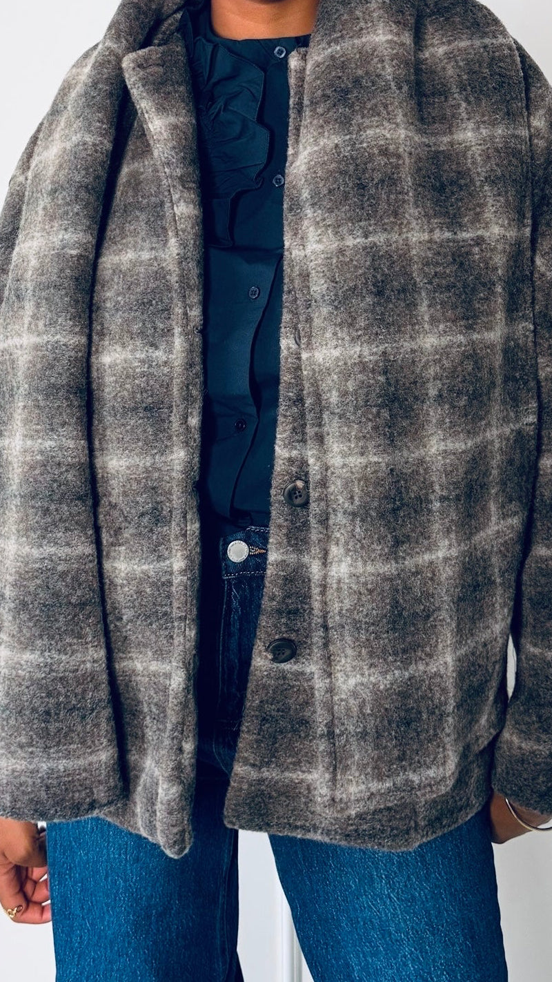 Veste en laine mélangée avec écharpe intégrée