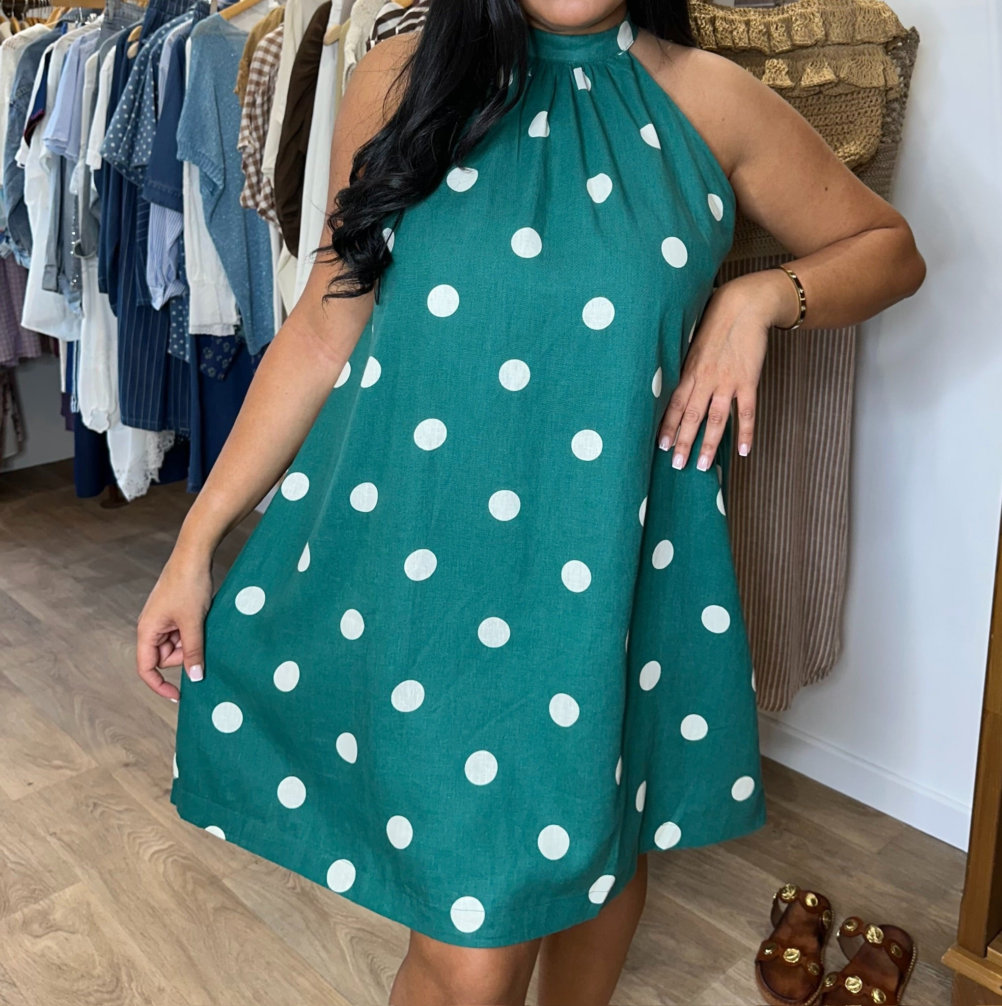 ROBE COURTE À POIS ÉVASÉE SANS MANCHES EMERAUDE WARNA