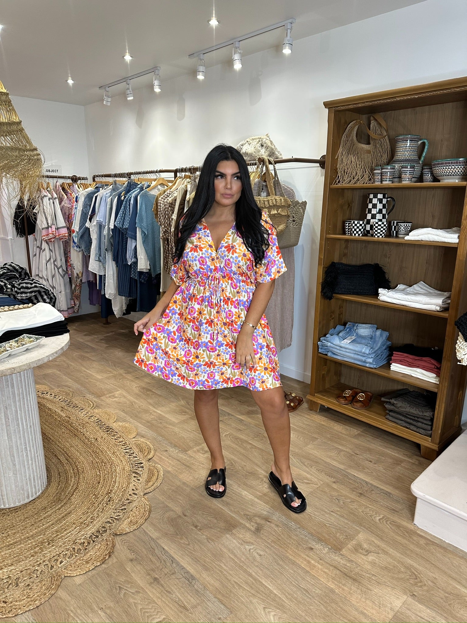 Robe courte fleurie multicolore