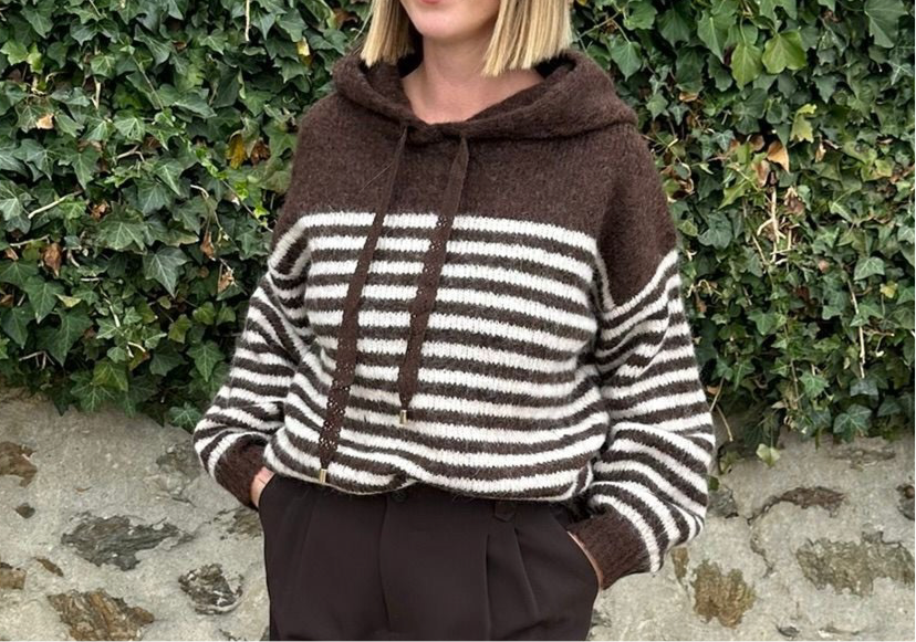 Pull à capuche rayé chocolat