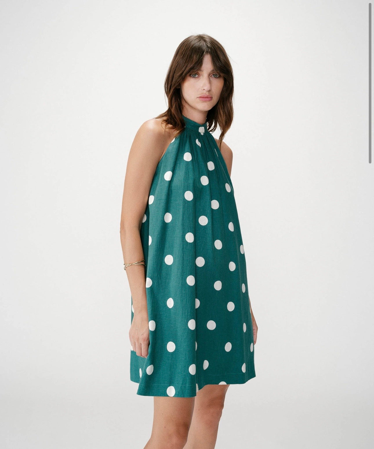 ROBE COURTE À POIS ÉVASÉE SANS MANCHES EMERAUDE WARNA
