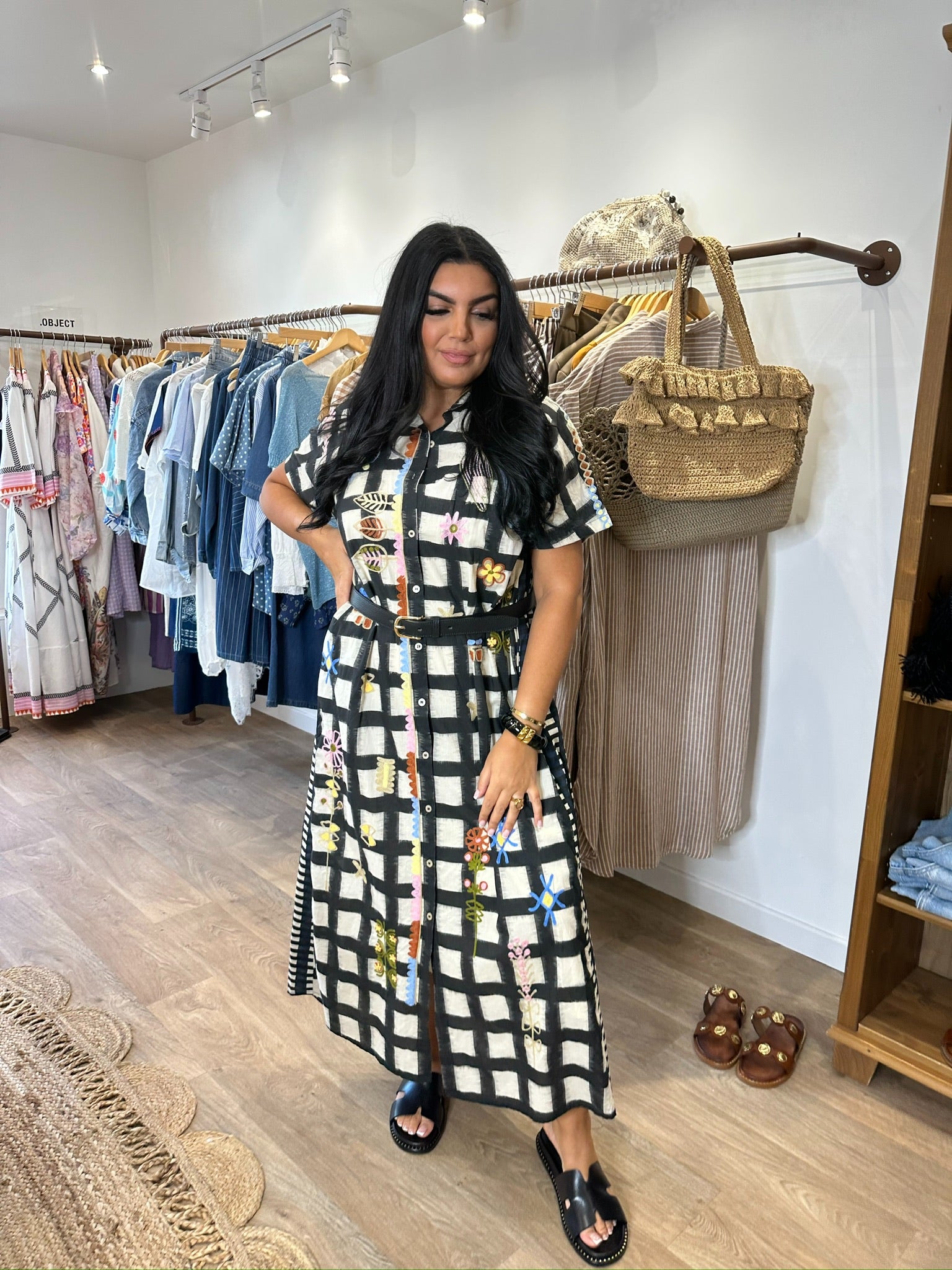 ROBE FLORA,L’ESPRIT BOHÈME ET ARTISANAL DE L’ÉTÉ

Stella Forest