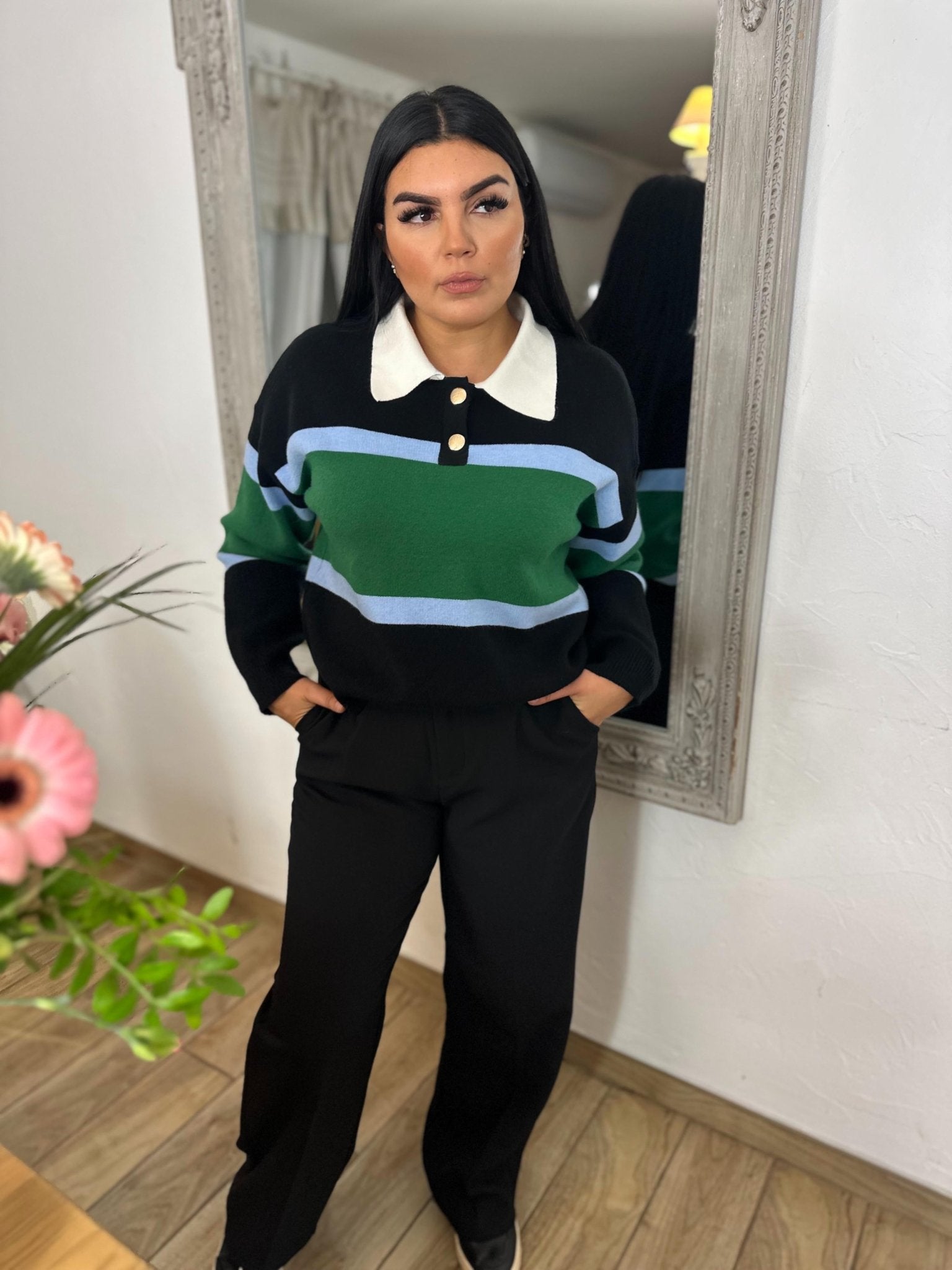 Pull rayé col polo – Style chic & décontracté